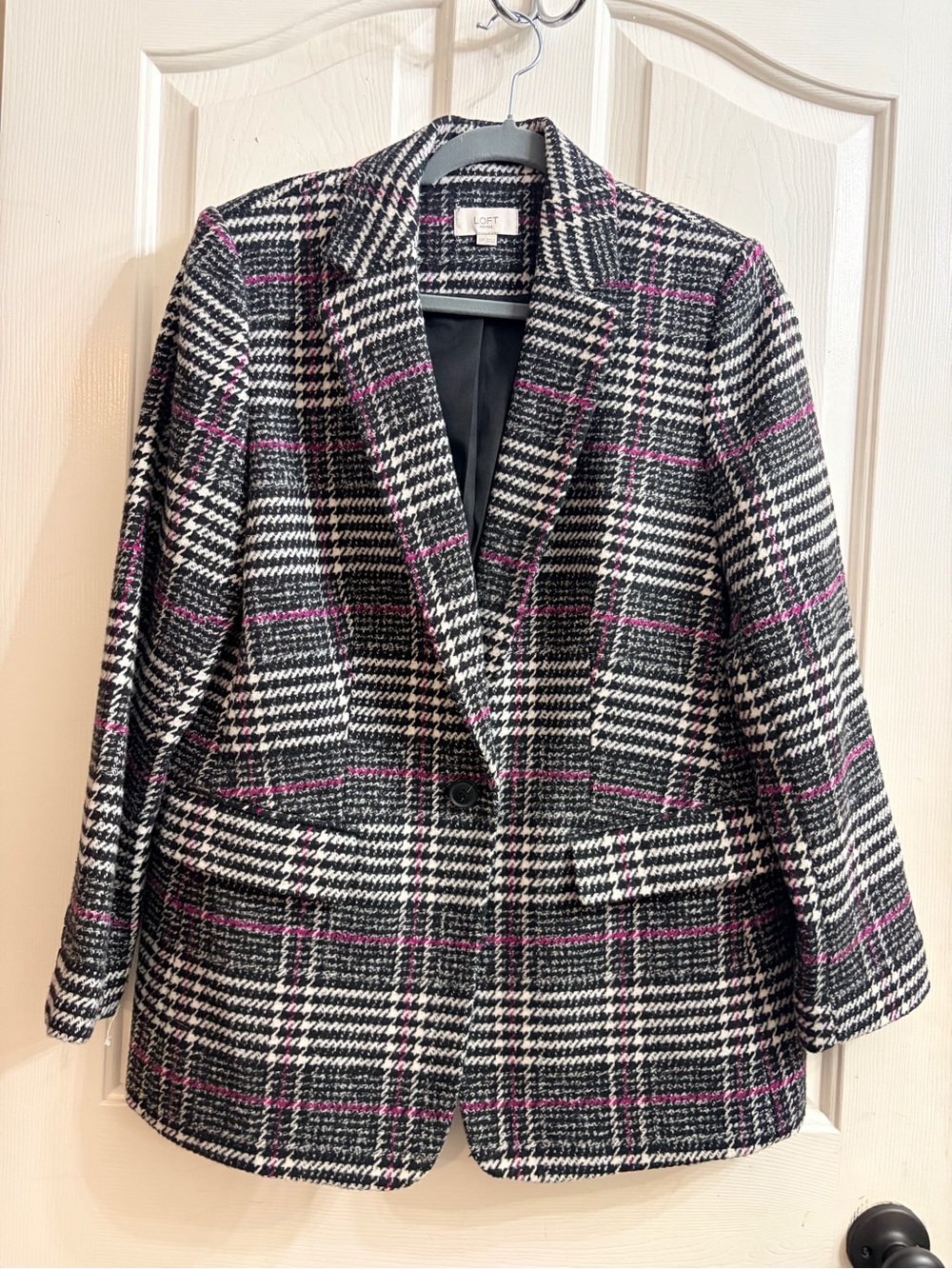 LOFT outlet Black & White Houndstooth Blazer with Pink Windowpane